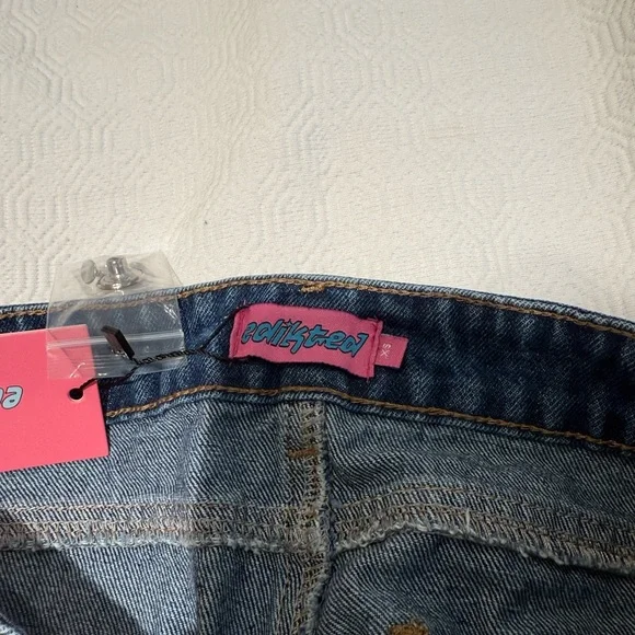 Edikted Distressed Denim Jean Shorts - Picture 4 of 7